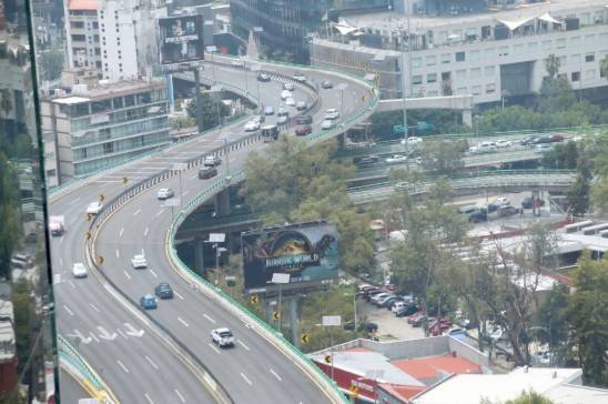 BMW apuesta por integraci&oacute;n progresiva de IA sin perder el v&iacute;nculo humano