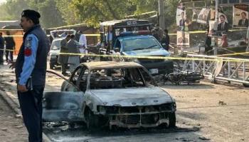 Atentado suicida deja 12 muertos y 27 heridos en Pakist&aacute;n