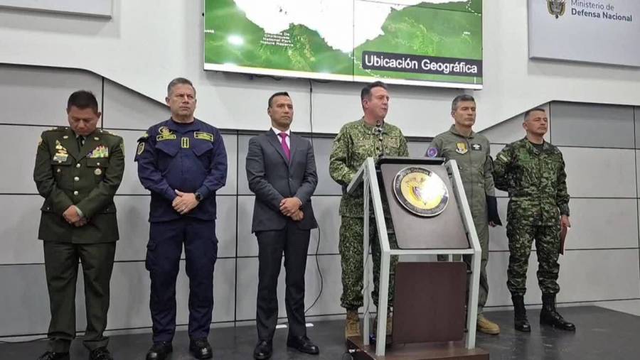 Petro ordena el mayor bombardeo a la guerrila, hay 19 muertos
