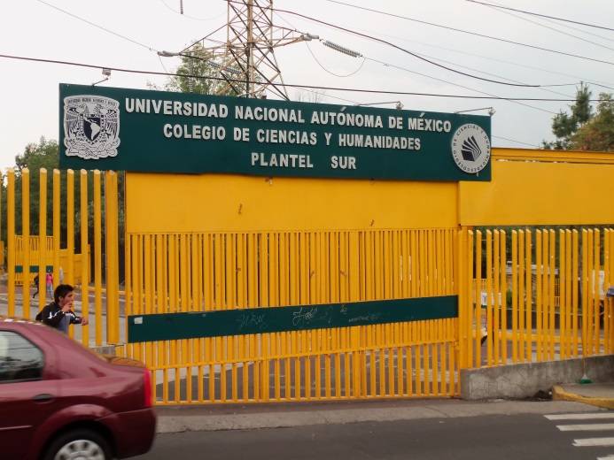 CCH Sur implementa torniquetes biométricos y detectores de metal tras homicidio de alumno