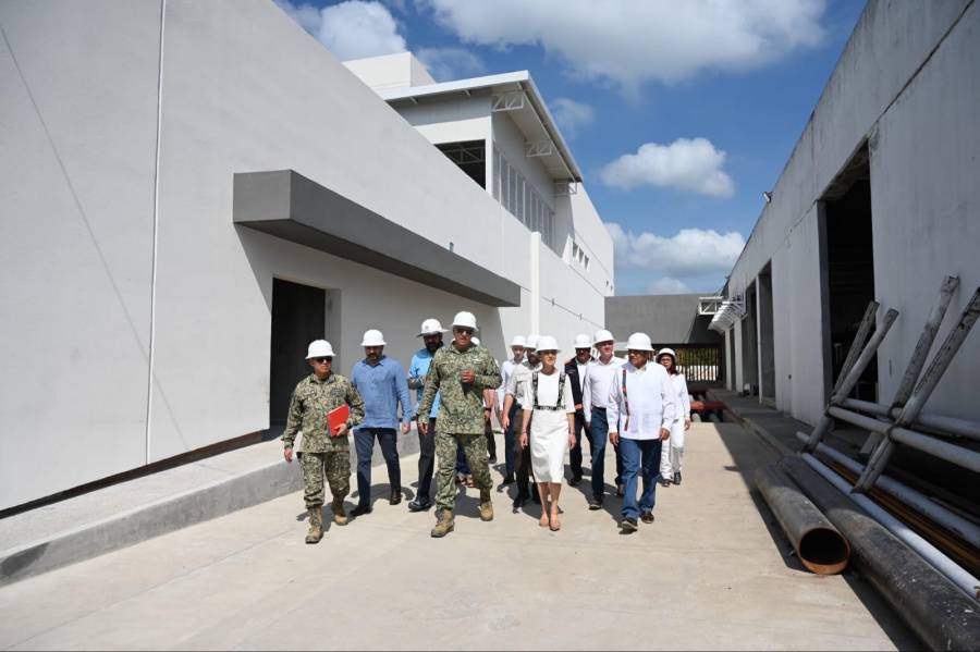 Sheinbaum supervisa avances en el Hospital General de Cárdenas; concluiría en marzo de 2026 .