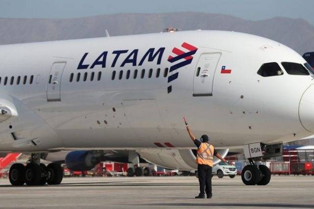 LATAM cancela vuelos hasta el 22 de noviembre por huelga de pilotos; más de 10 mil pasajeros resultan afectados