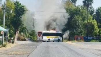 Ataque en Salvador Escalante desata bloqueos y quema de veh&iacute;culos en varios municipios de Michoac&aacute;n