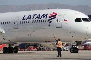 LATAM cancela vuelos hasta el 22 de noviembre por huelga de pilotos; m&aacute;s de 10 mil pasajeros resultan afectados