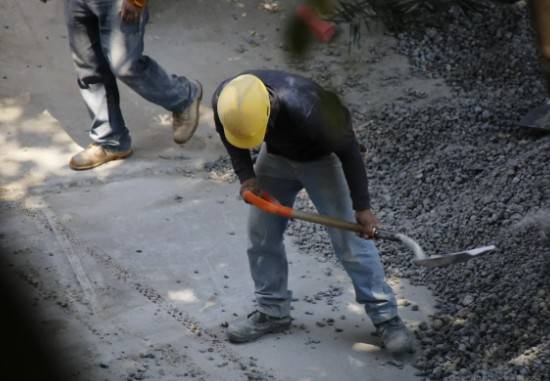 La ca&iacute;da de las inversiones limita la creaci&oacute;n de empleo en M&eacute;xico, alerta CEESP