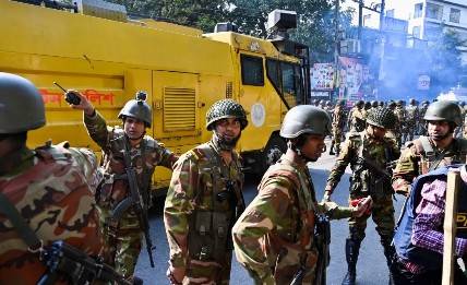 Bangladesh condena a muerte a la ex primera ministra por represi&oacute;n
