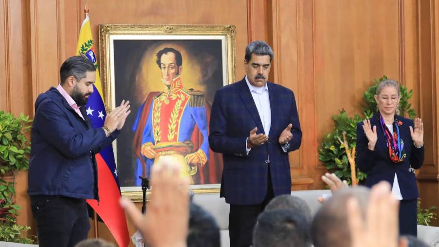 Maduro declara a Jesucristo como “dueño de Venezuela” en medio de tensiones con Estados Unidos
