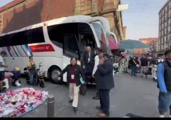 Presidenta convoca a concentraci&oacute;n en el Z&oacute;calo el 6 de diciembre; pide a legisladores mayor presencia en territorio
