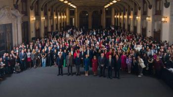 Agradece Sheinbaum a legisladores de la 4T aprobaci&oacute;n del Paquete Econ&oacute;mico 2026 .
