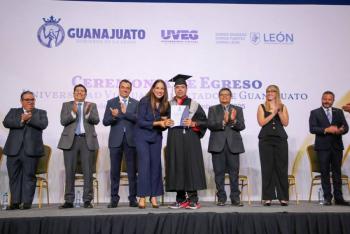 La UVEG transforma vidas y cambia destinos de m&aacute;s estudiantes