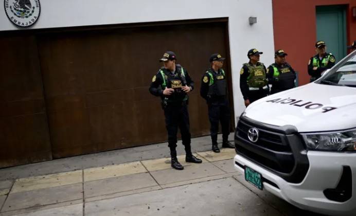 Per&uacute; ordena captura internacional contra Betssy Ch&aacute;vez, refugiada en embajada de M&eacute;xico