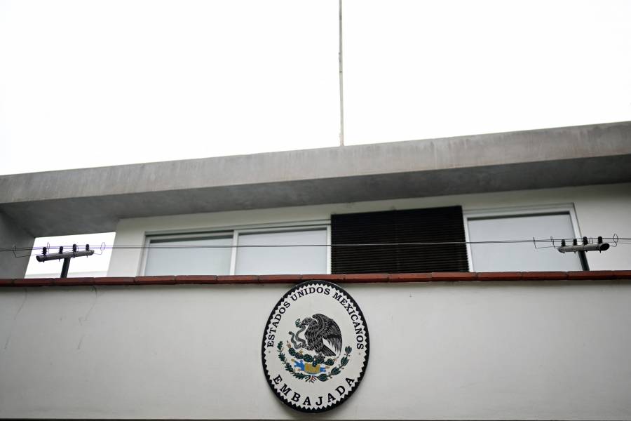 Presidente peruano dispuesto a ingresar a embajada mexicana a capturar a ex primera ministra