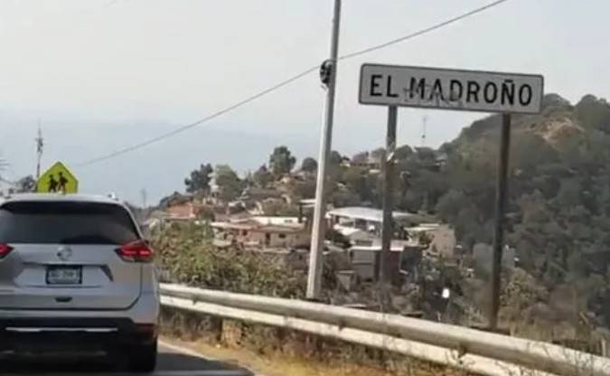 Mueren 5 tras caer a un barranco en Pinal de Amoles