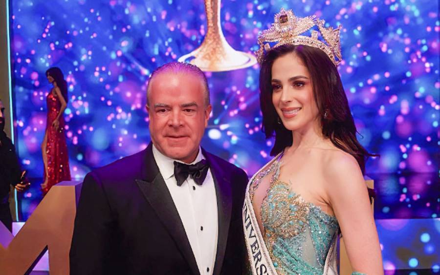 Raúl Rocha rechaza vínculo entre su contrato con Pemex y el triunfo de Fátima Bosch en Miss Universo