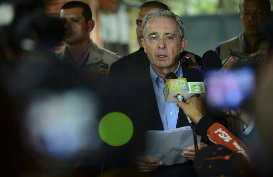 Justicia de Colombia condena a hermano del expresidente Uribe por homicidio