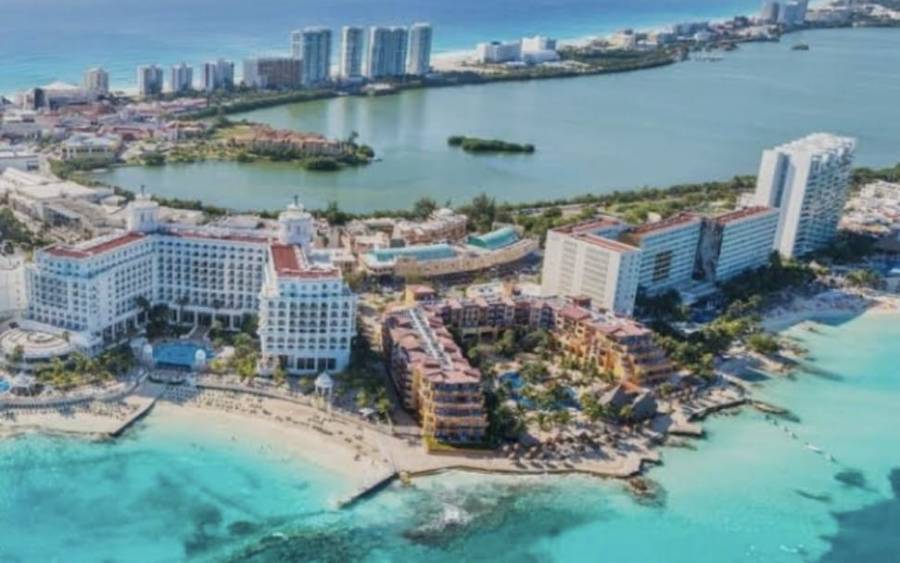 Hoteleros y prestadores de servicios alertan impacto por posible nuevo cobro a turistas en Quintana Roo en 2026 .