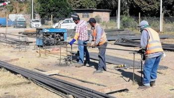 CONSTRUCTORAS REPORTAN TRES MESES CON CA&Iacute;DAS