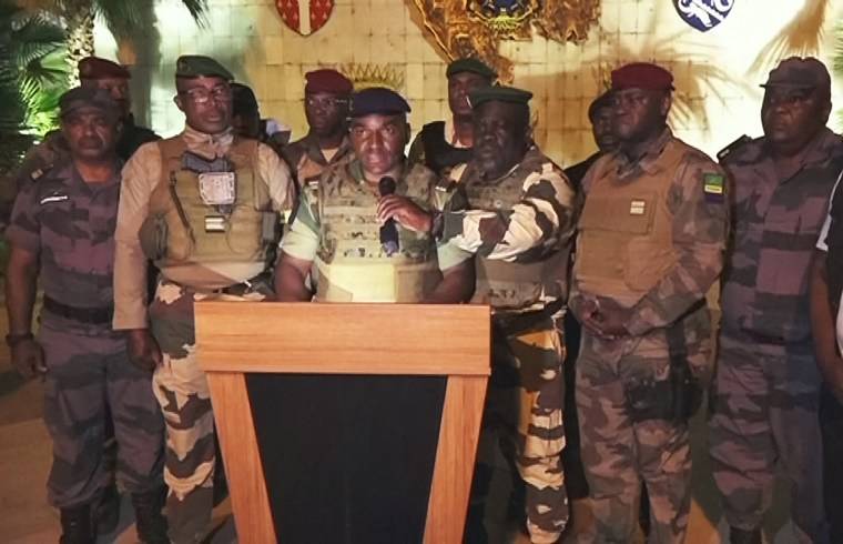 Golpe de Estado en Guinea-Bis&aacute;u y militares detienen al presidente