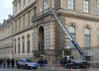 Detienen a otros cuatro implicados en el robo de joyas del Louvre