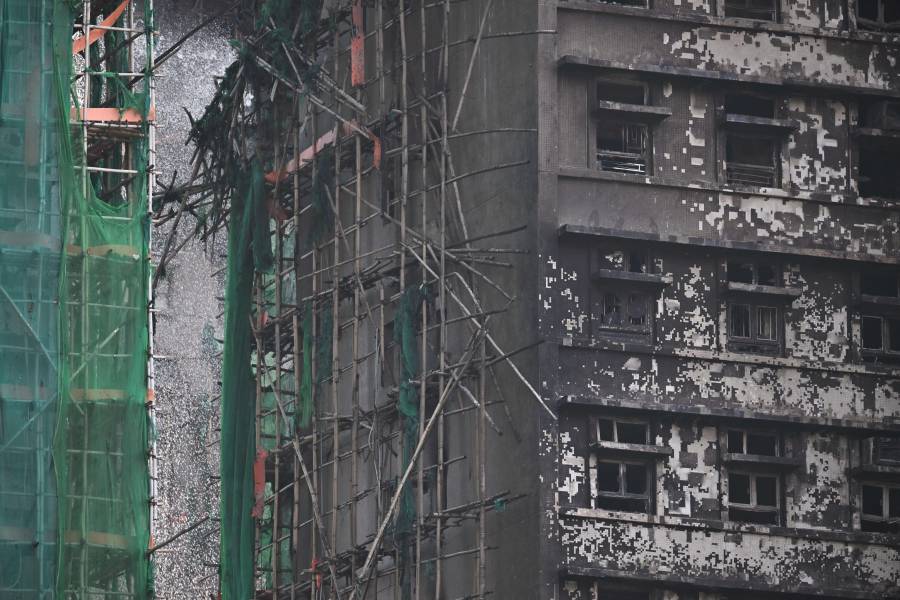 Aumenta a 94 la cifra de muertos por incendio en Hong Kong