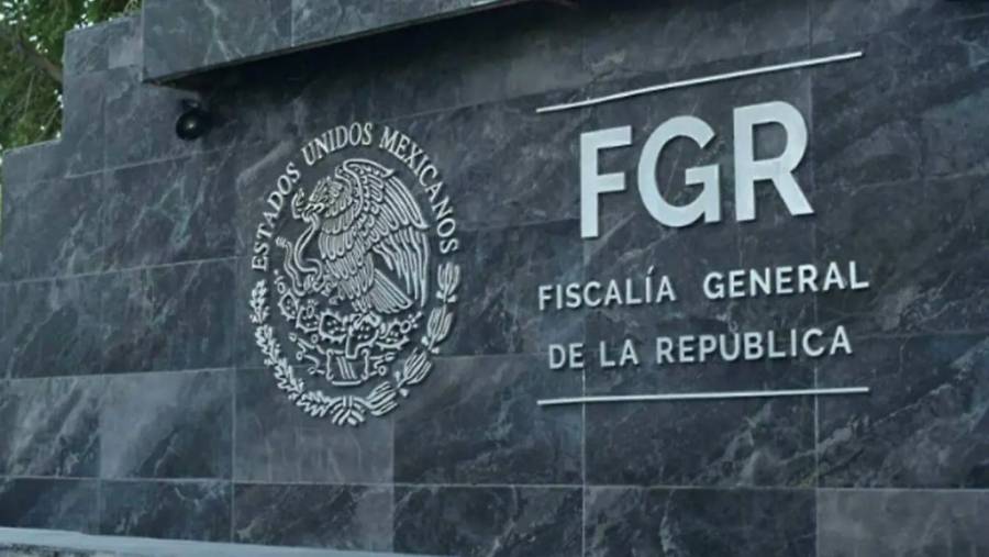 Reestructuración en la FGR tras salida de Gertz Manero: notifican separación de fiscales clave