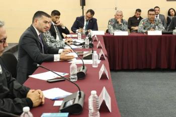 Gobierno federal anuncia refuerzo de seguridad en carreteras; Garc&iacute;a Harfuch detalla acuerdos con transportistas