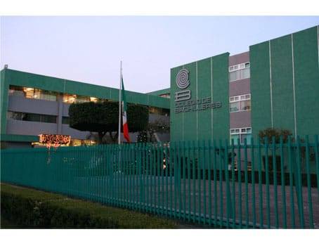 Trabajador muere en el plantel 14 del Colegio de Bachilleres y alumnos son desalojados en Milpa Alta
