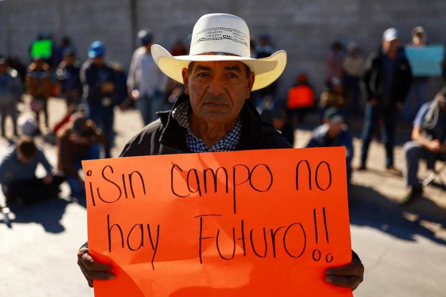 Agricultores anuncian bloqueos carreteros para el 6 de diciembre en protesta por la reforma al agua