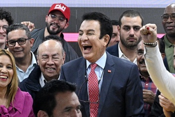 Nasralla ampl&iacute;a ventaja sobre el candidato apoyado por Trump en presidenciales de Honduras