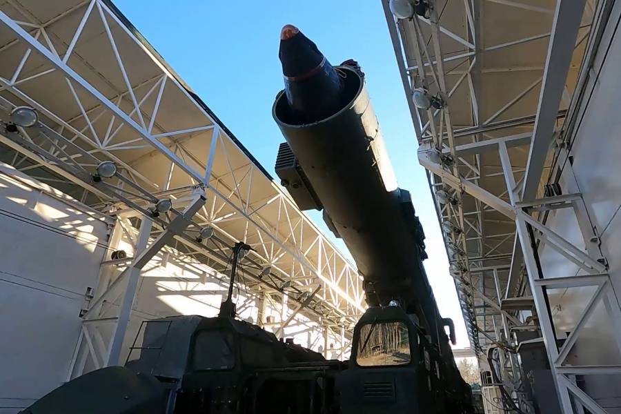 ONU aprueba iniciativa de México para prohibir control de armas nucleares por IA