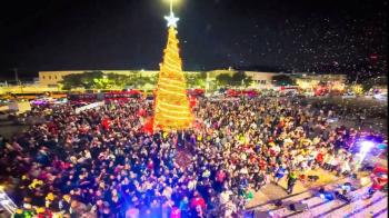 Gustavo A. Madero inaugura Navidad con encendido de &aacute;rbol monumental y primer circo gratuito