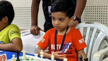Ni&ntilde;o indio Sarwagya Singh Kushwaha se convierte en el ajedrecista m&aacute;s joven del mundo con registro FIDE
