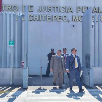 Liberan al ex fiscal de Morelos, Uriel Carmona, tras quedar sin efecto las acusaciones en su contra