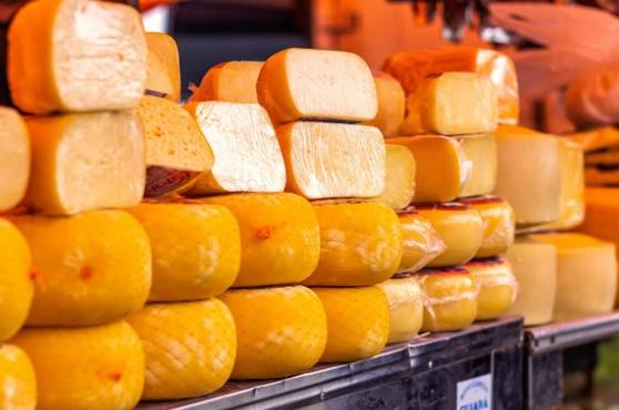 Profeco revela que la mayor&iacute;a del queso manchego en M&eacute;xico no es en realidad manchego