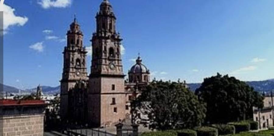 Presidenta señala que aún operan en Michoacán policías creadas en la gestión de Alfredo Castillo como comisionado