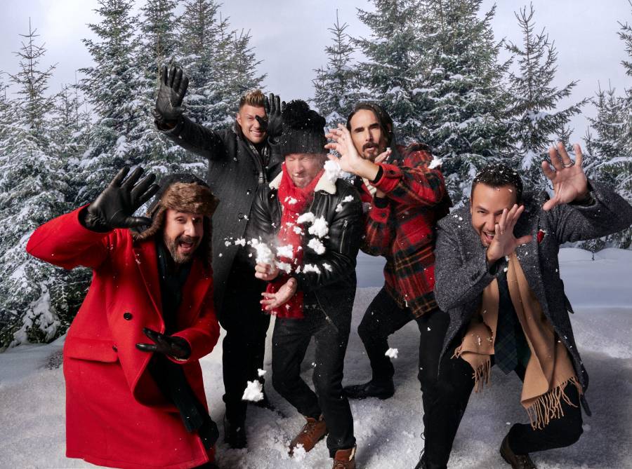 LOS BACKSTREET BOYS LANZAN LA EDICIÓN DIGITAL DE LUJO DE ‘A VERY BACKSTREET CHRISTMAS’