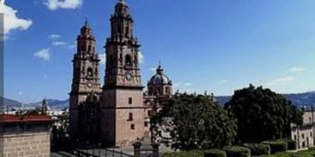Presidenta se&ntilde;ala que a&uacute;n operan en Michoac&aacute;n polic&iacute;as creadas en la gesti&oacute;n de Alfredo Castillo como comisionado