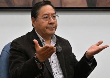 Detienen en La Paz al expresidente Luis Arce; investigan presuntos actos de corrupci&oacute;n
