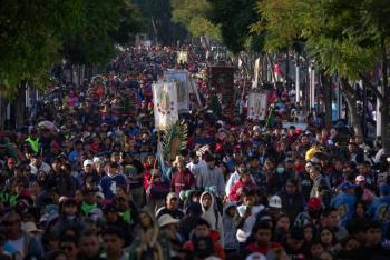 Peregrinos llegan a la Bas&iacute;lica de Guadalupe: cierres viales y estaciones del Metrob&uacute;s en CDMX