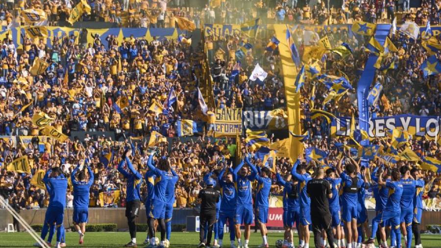 Tigres reúne a 35 mil aficionados en entrenamiento previo a la final en el Volcán