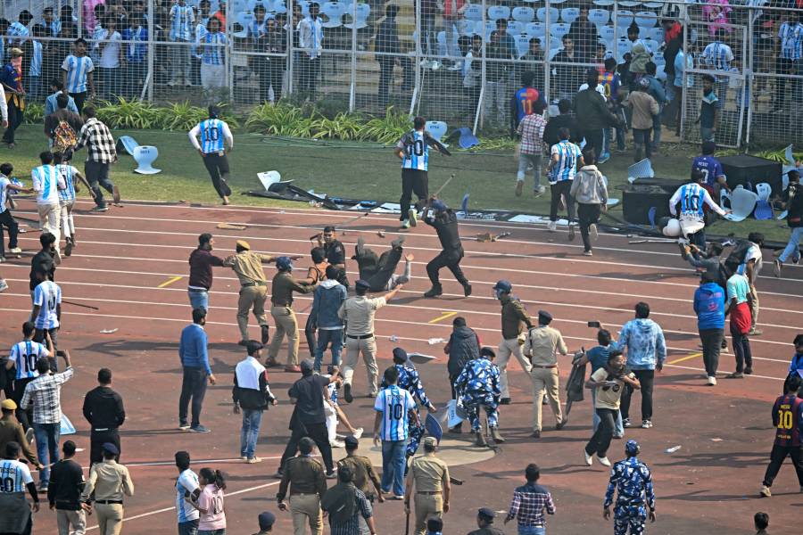 Visita de Messi a un estadio de Calcuta concluye con disturbios