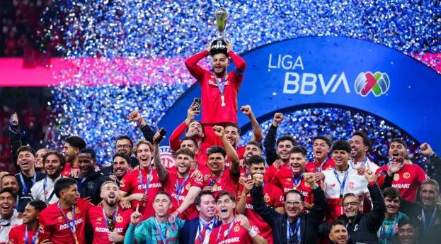 Toluca se corona bicampe&oacute;n tras vencer a Tigres en una hist&oacute;rica final definida en penales