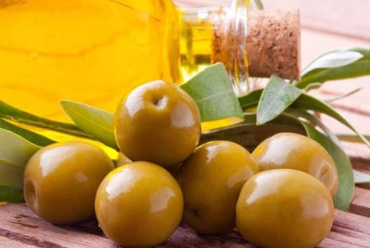 El aceite de oliva virgen extra contiene oleocantal, un compuesto con efectos antiinflamatorios similares al ibuprofeno