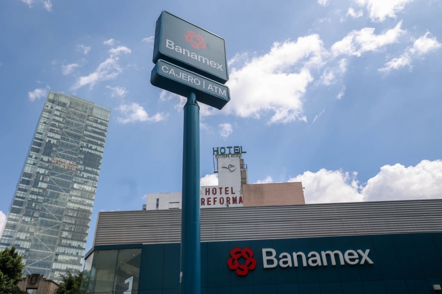 Citi cierra venta del 25% de su filial Banamex a un magnate mexicano
