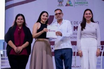 Gobernadora de Colima destaca coordinaci&oacute;n para desarrollo de Armer&iacute;a durante primer informe municipal