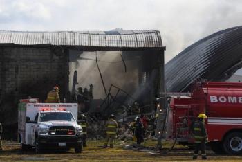 FGR inicia carpeta de investigaci&oacute;n tras desplome de avioneta en Toluca
