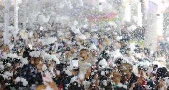 Ecatepec celebra la temporada decembrina con pista de hielo y espect&aacute;culo de nieve gratuitos