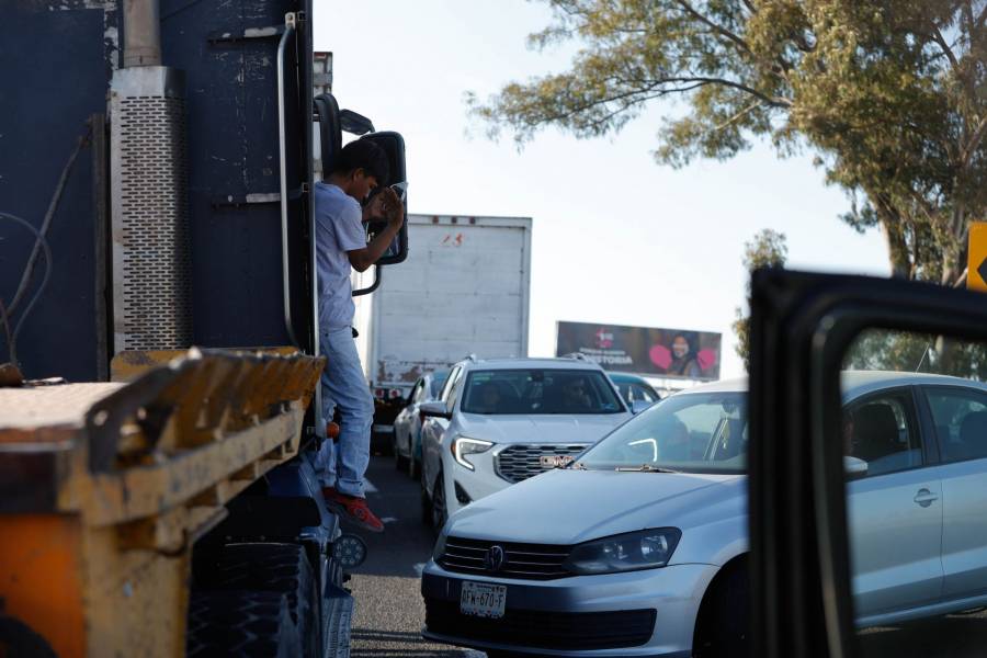 Gobierno federal anuncia acuerdos con agricultores y transportistas para evitar bloqueos carreteros en plena temporada decembrinas