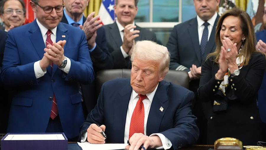 Trump firma orden ejecutiva para reclasificar la marihuana y facilitar su acceso médico en Estados Unidos