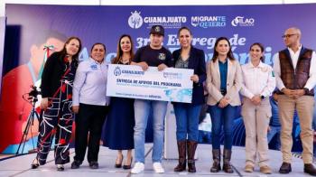 Gobierno de Guanajuato entrega m&aacute;s de 4.5 millones de pesos en apoyos a personas migrantes
